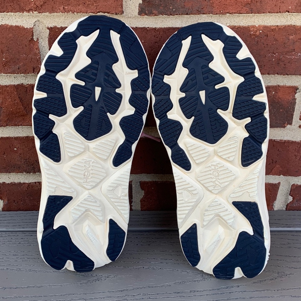 Hoka Arahi 8 Sneakers - Picture 9 of 14